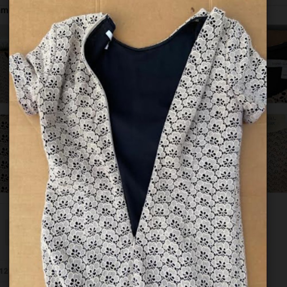 Diane Von Furstenberg Lace Dress, Size 4 - Picture 9 of 10